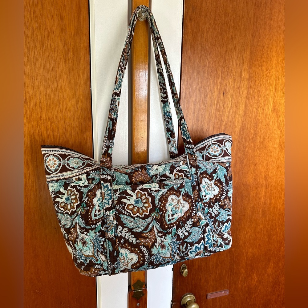 Vera Bradley tote bag